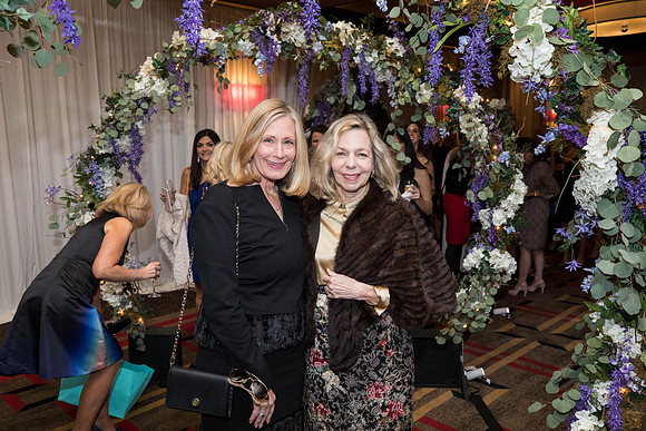 JEB46587_GCCA_QueensLuncheon