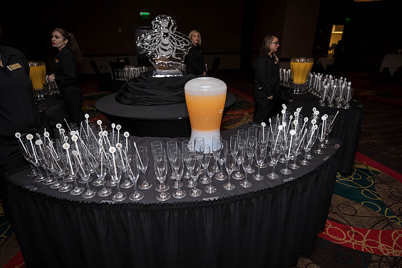 JEB46367_GCCA_QueensLuncheon