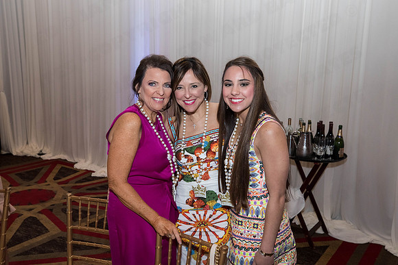 JEB47084_GCCA_QueensLuncheon