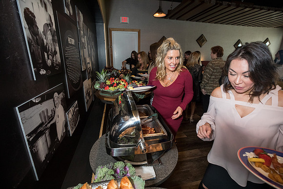 JEB48358_Athena_brunch