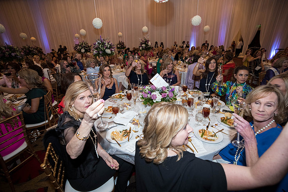 JEB46831_GCCA_QueensLuncheon