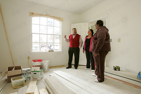 Rev. Fred Luter Jr. works with Samaritan's Purse