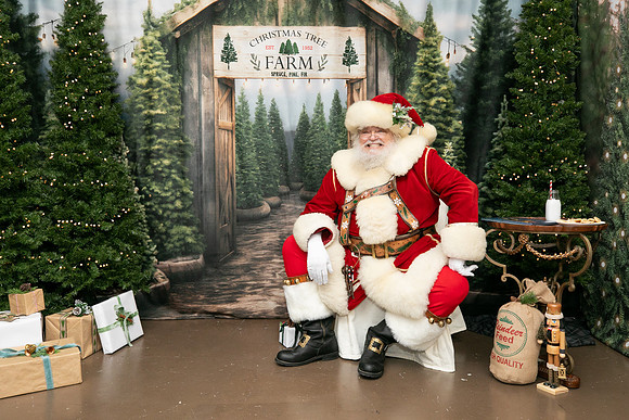Santa_EddieMcDaniel_JEB48550