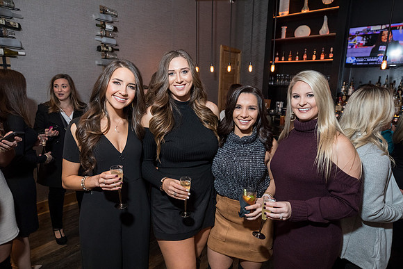 JEB48259_Athena_brunch