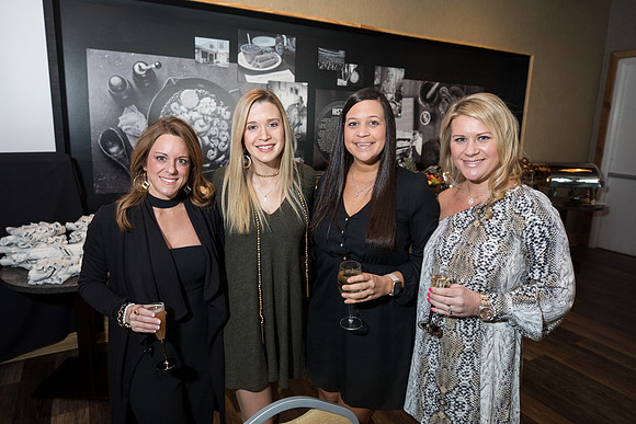 JEB48268_Athena_brunch
