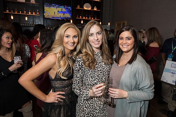 JEB48320_Athena_brunch
