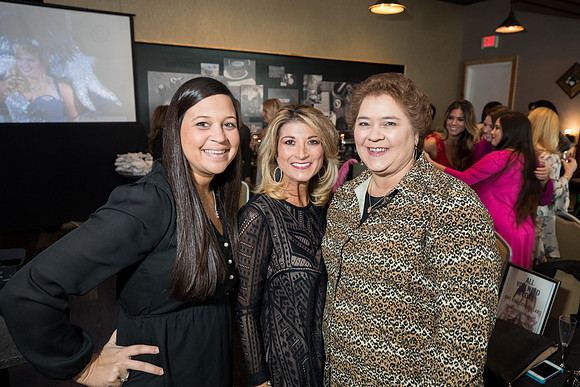 JEB48269_Athena_brunch