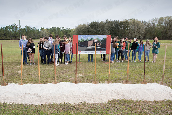 JEB37995_FBC_Youth_Building