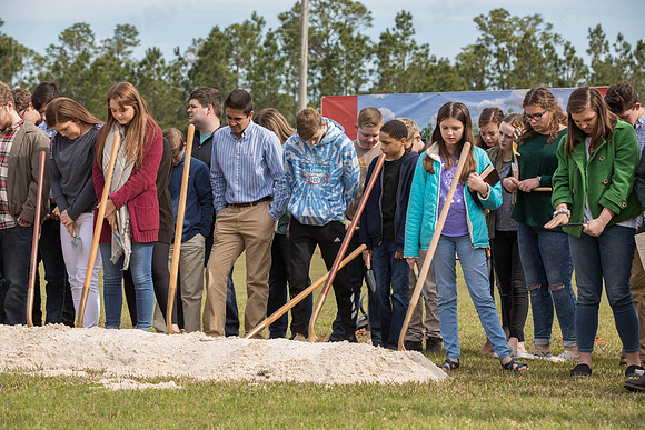 JEB46242_FBC_Youth_Building