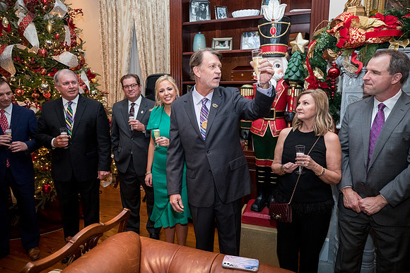 JEB44121_GCCA_Christmas