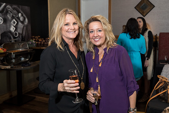 JEB48296_Athena_brunch
