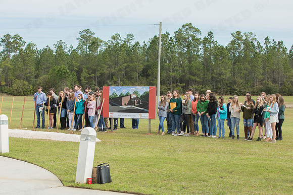 JEB46069_FBC_Youth_Building