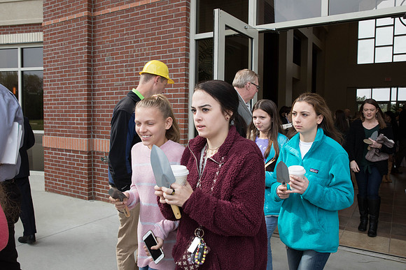 JEB37991_FBC_Youth_Building