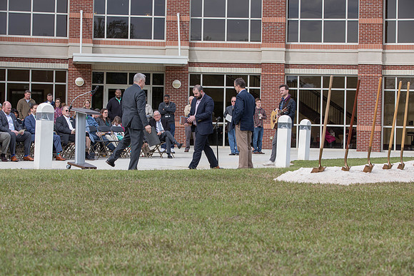JEB46128_FBC_Youth_Building