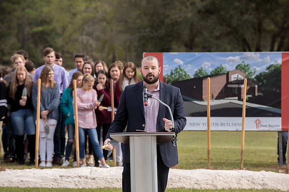 JEB46154_FBC_Youth_Building