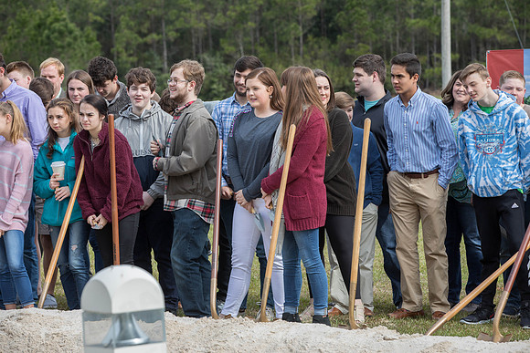 JEB46229_FBC_Youth_Building