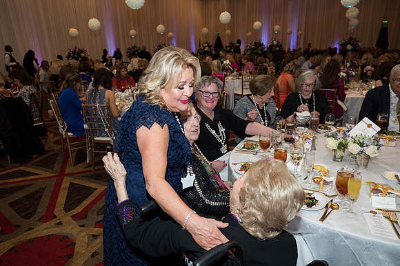 JEB46749_GCCA_QueensLuncheon