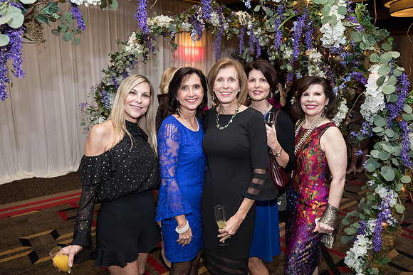 JEB46586_GCCA_QueensLuncheon