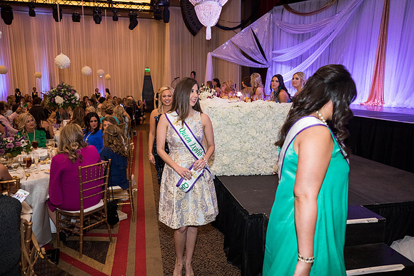 JEB46843_GCCA_QueensLuncheon