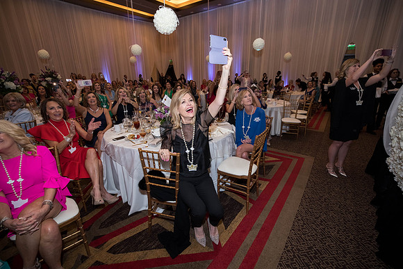 JEB46988_GCCA_QueensLuncheon