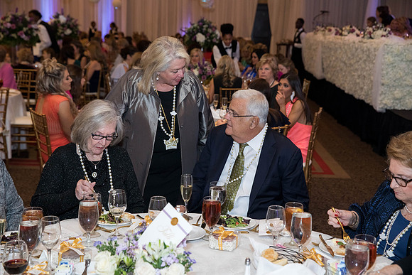 JEB36990_GCCA_QueensLuncheon
