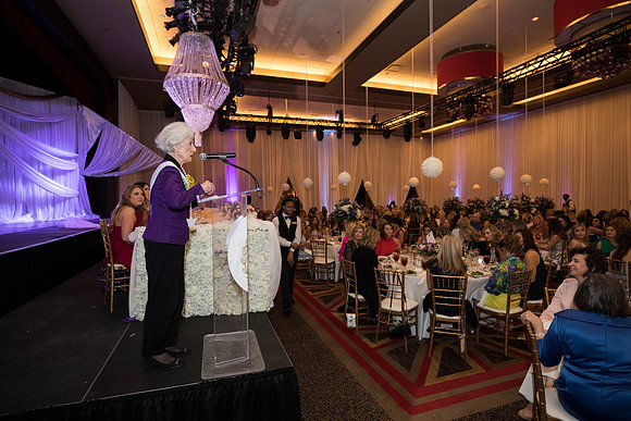JEB46741_GCCA_QueensLuncheon