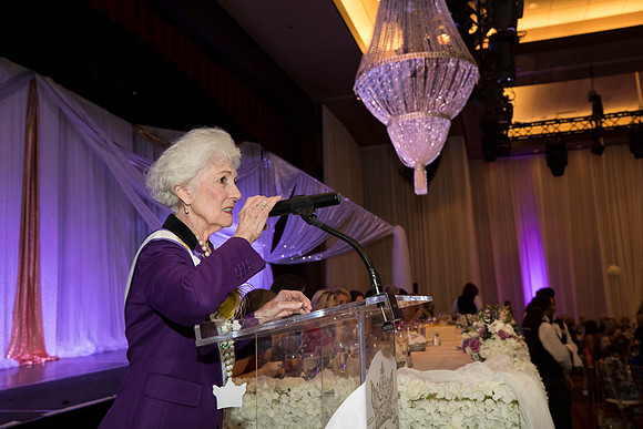 JEB46736_GCCA_QueensLuncheon