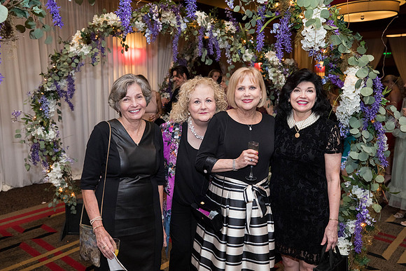 JEB46585_GCCA_QueensLuncheon
