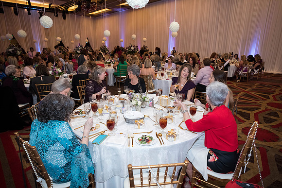 JEB46726_GCCA_QueensLuncheon