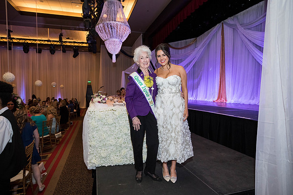 JEB46877_GCCA_QueensLuncheon